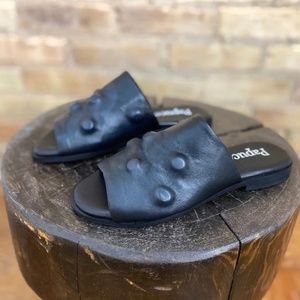 NWOT Mabon Sandal